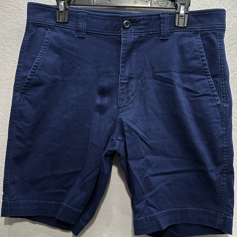 Men’s Blue St John’s Bay Comfort Stretch Cargo Shorts Size 34 9.5” Inseam